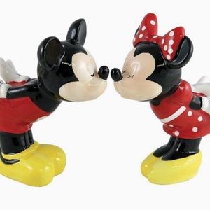 Disney Christmas Mickey & Minnie Salt & Pepper Shakers